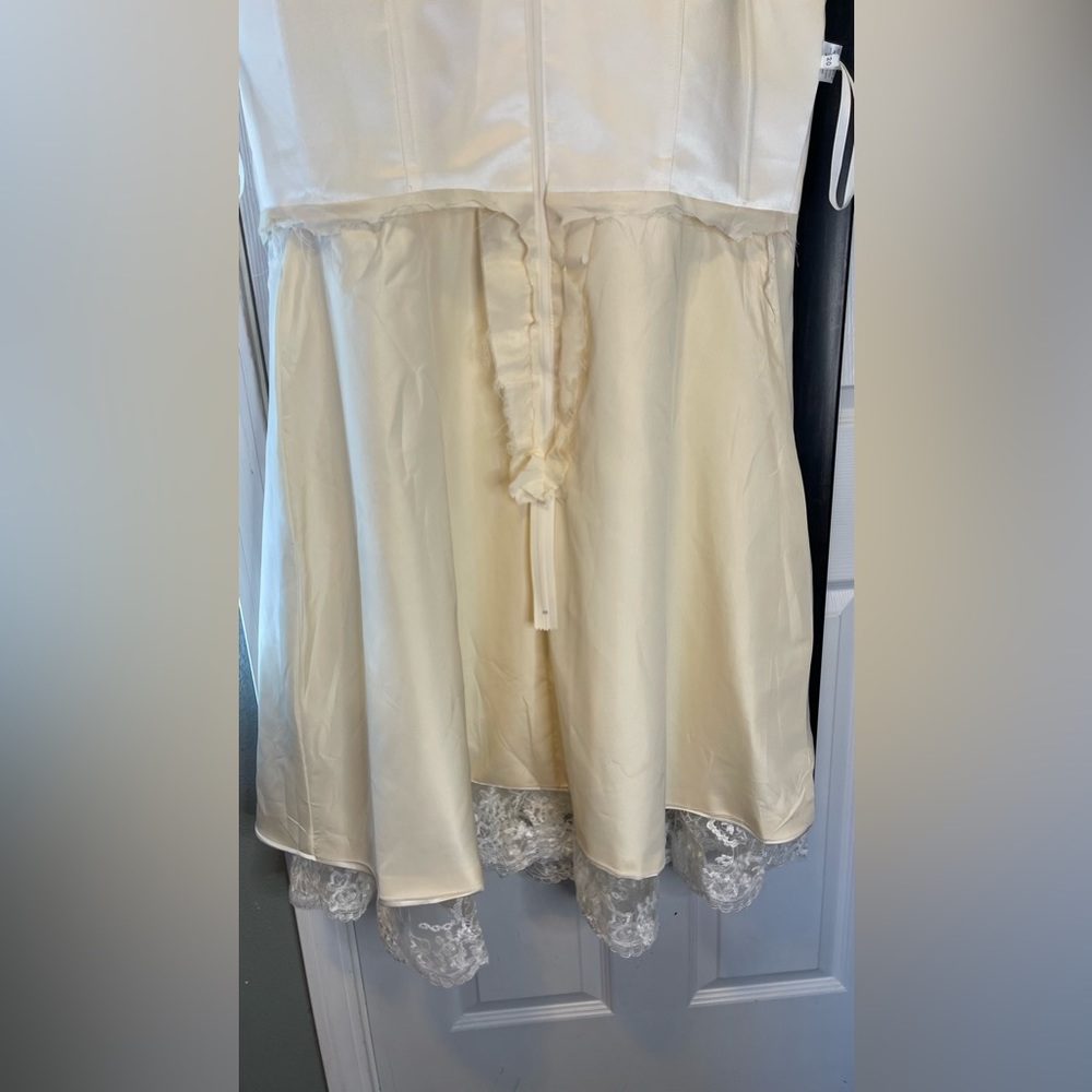 Ivory Lace Cap-Sleeve A-Line Dress - Picture 7 of 11